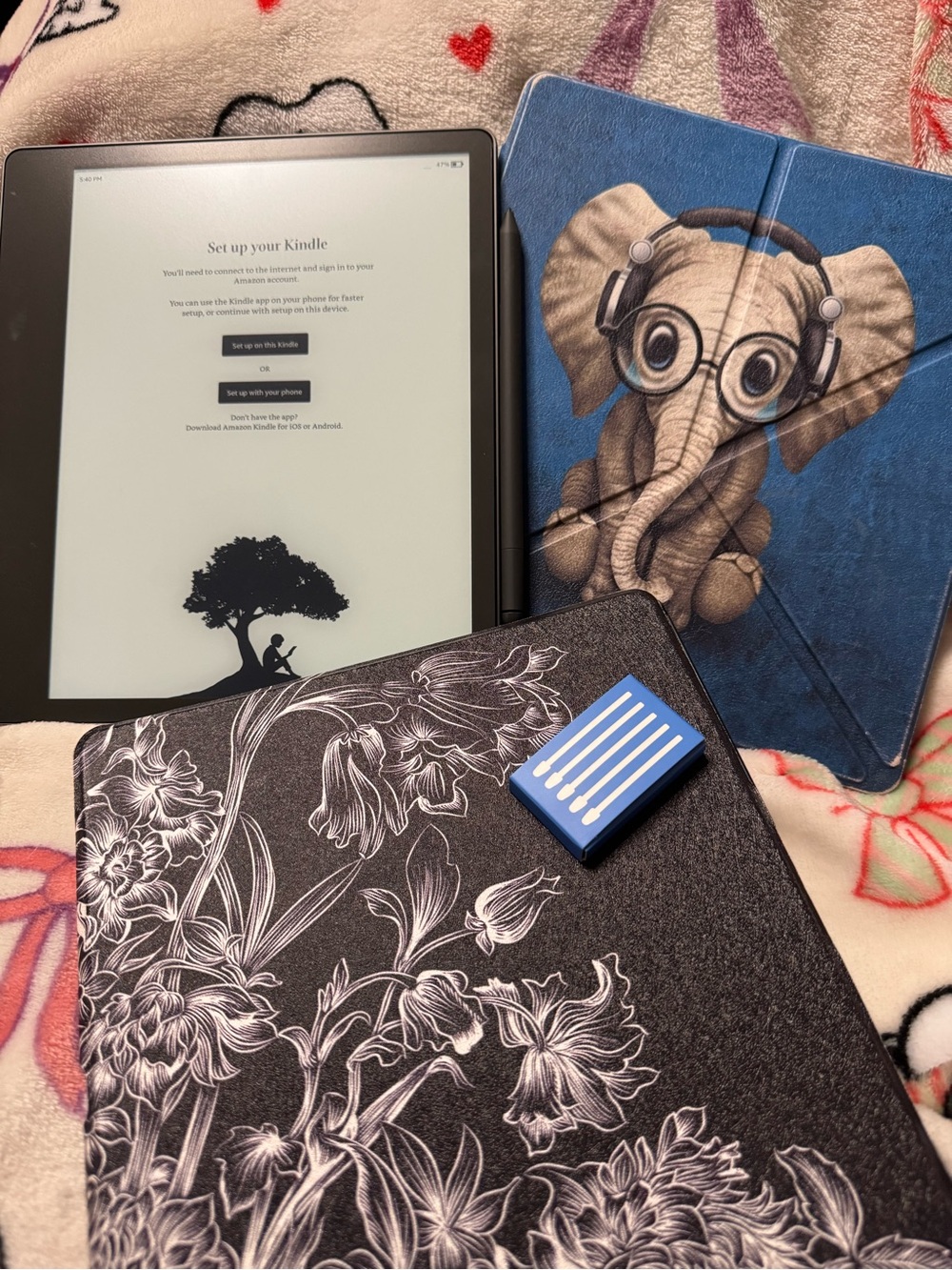 Amazon Kindle Scribe w/pen and with Black Floral and Blue Elephant Cover